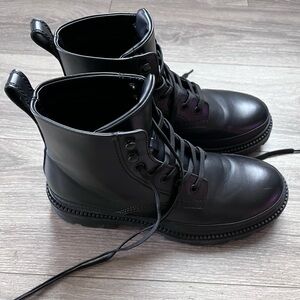 Zara Lace-up boots.